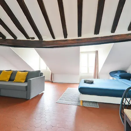 Studio Appartement Quartier Saint-Michel Notre-Dame 2 Free Netflix-3