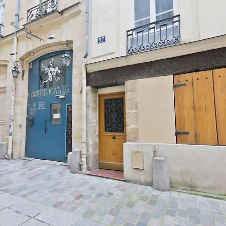 Studio Appartement Quartier Saint-Michel Notre-Dame 2 Free Netflix-2